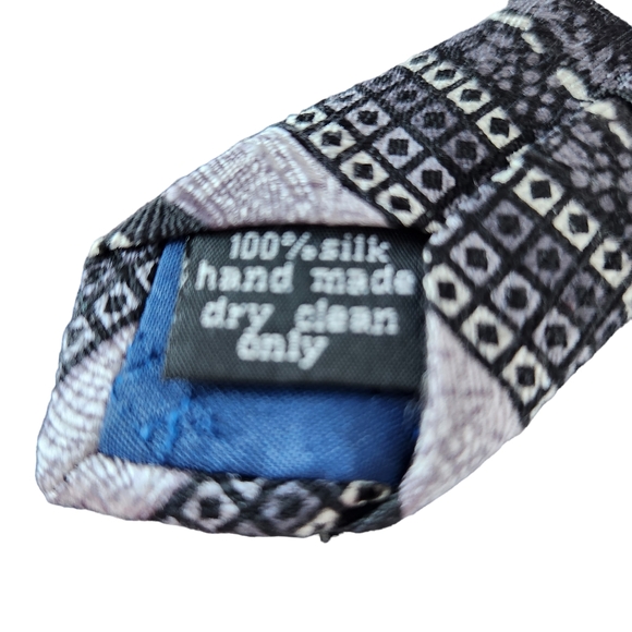 Carlos Devenezia 100% Silk, Hand Made Purple,, Silver & Charcoal Tie - Picture 7 of 8